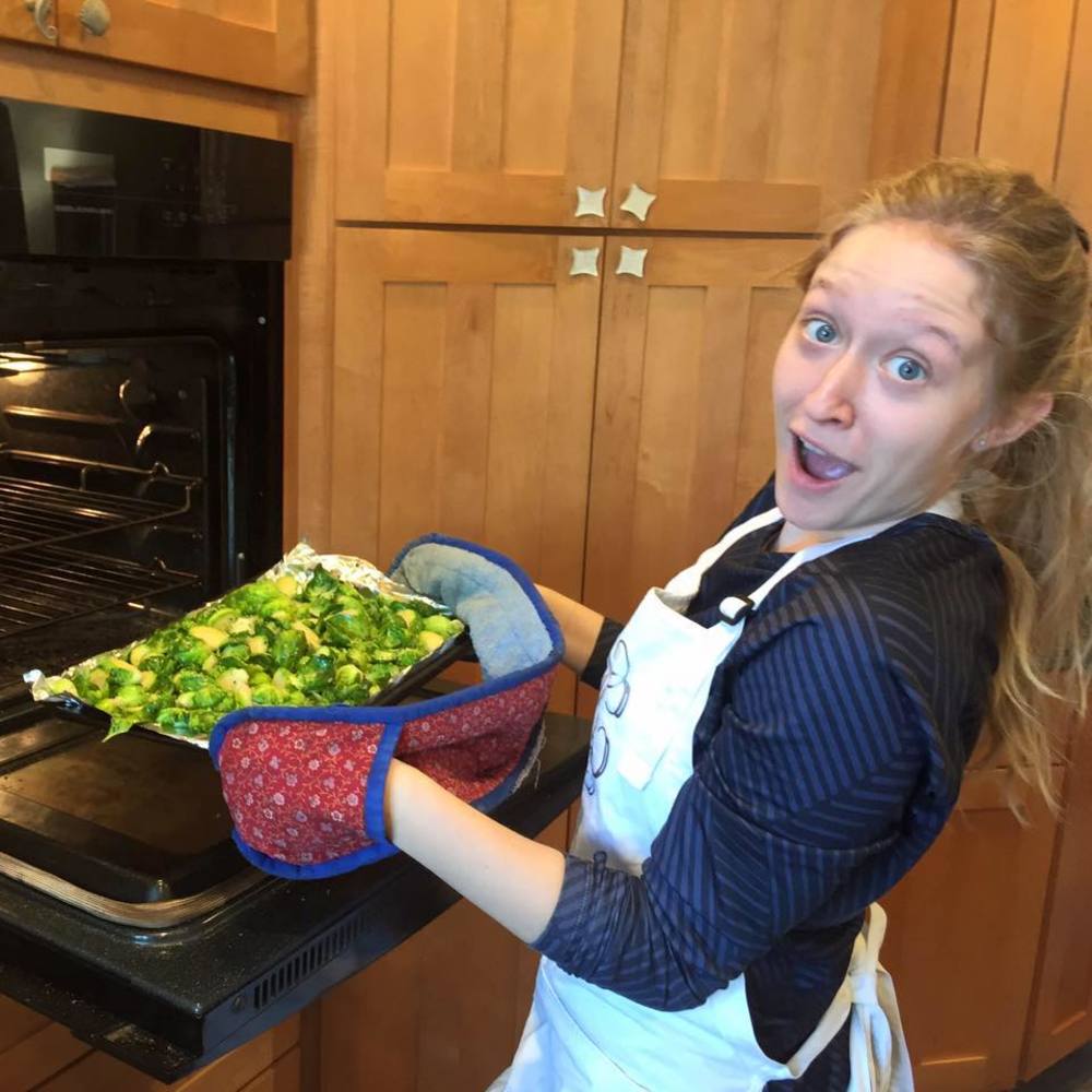 Meet your Posher, Elena 👱🏻‍♀️